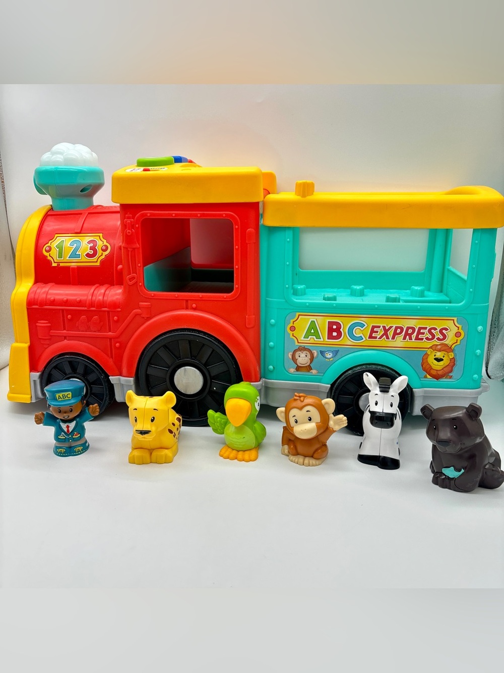 Fisher Price Little People Big ABC Animal Train with 6 Figures, USED/WORKS